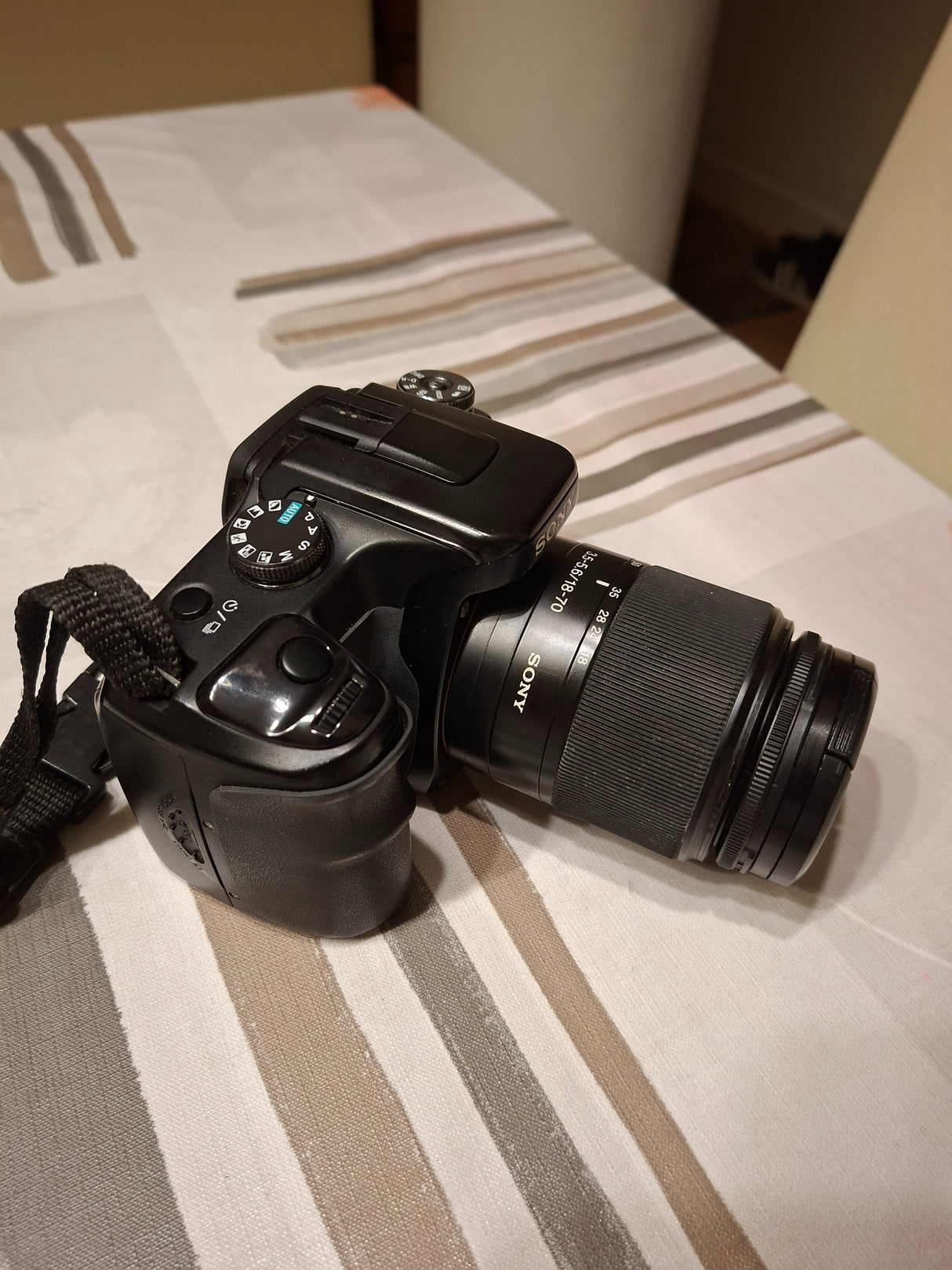 SonyDslr a10087d85a85-a280-499c-97a2-503edce134f3