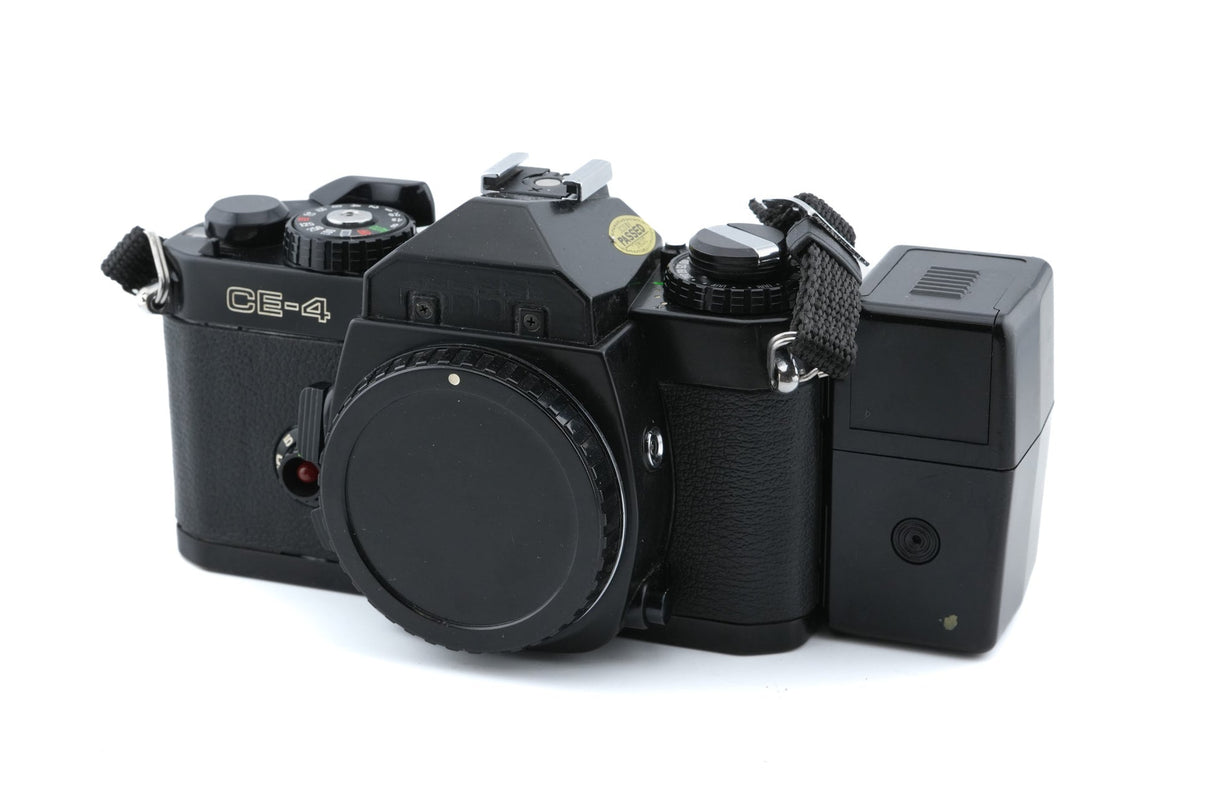 Chinon CE-4 + Informazioni Indietro DB-010