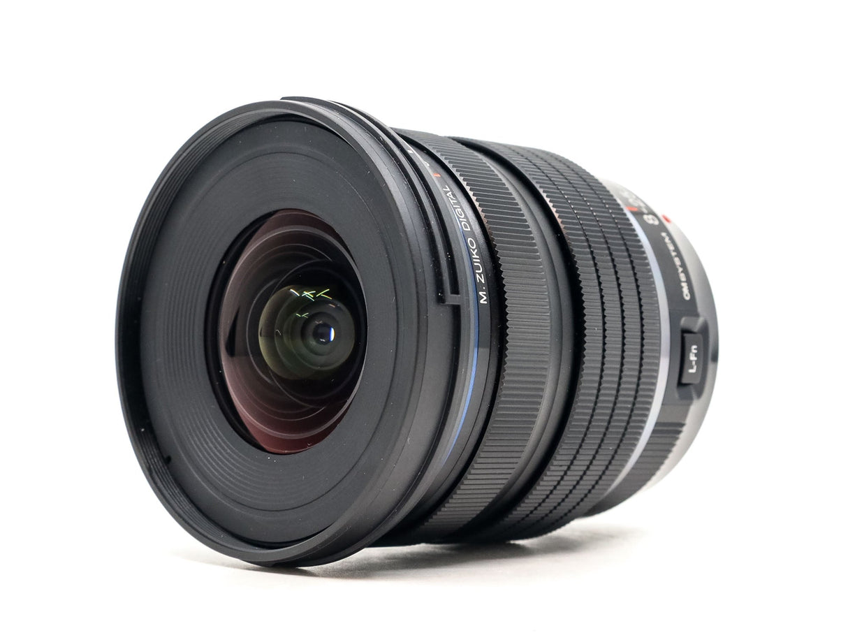 Olympus M.Zuiko ED 8-25mm f/4 PRO - segunda mano - excelente estado - detalle 2 de 3 - SKU 3781950 - Camera Market