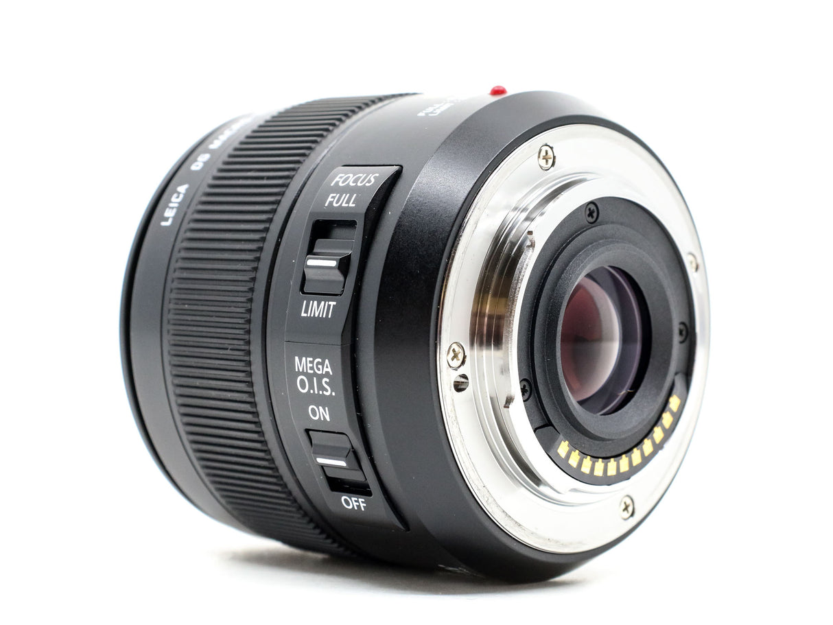 Panasonic Leica DG Macro-Elmarit 45mm f/2.8 ASPH. Mega OIS