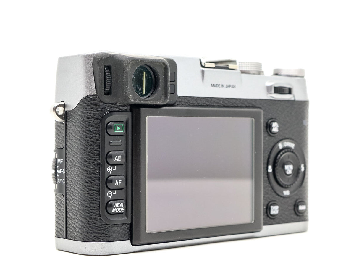 Fujifilm X100 - segunda mano - excelente estado - detalle 3 de 4 - SKU 3788273 - Camera Market