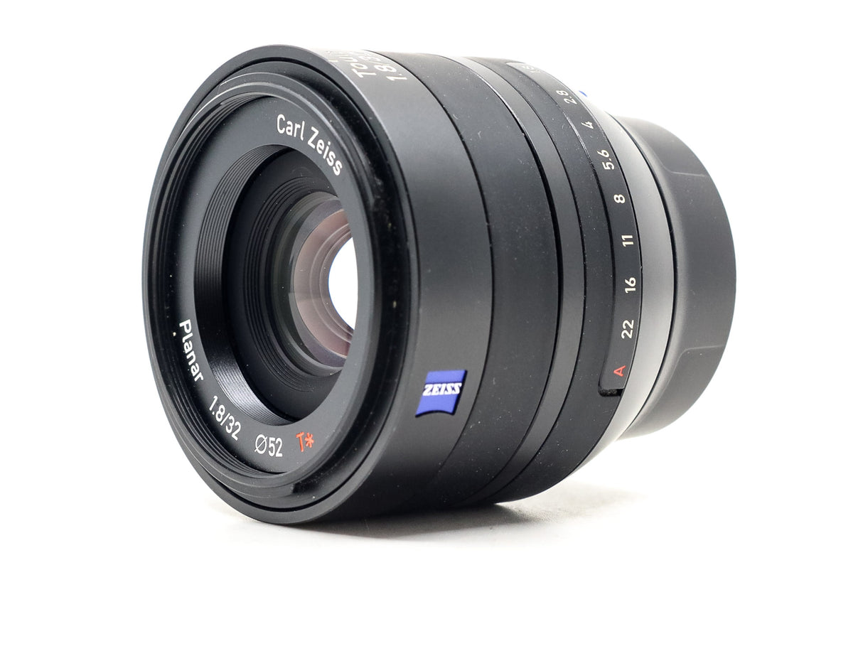 ZEISS Touit 32mm f/1.8 - Fujifilm X-Fit