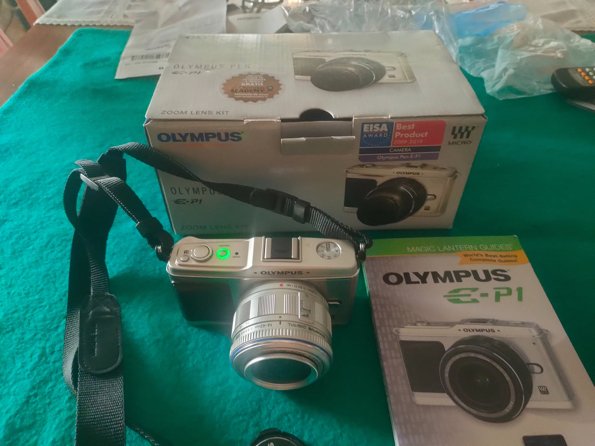 Olympus Pen EP-12fd306b8-336a-4918-bf00-55052cbefef3