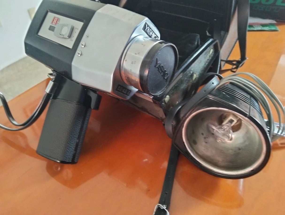 kodakmovie camara model 21ab2c325-f416-4dda-87f3-a0a992329e90