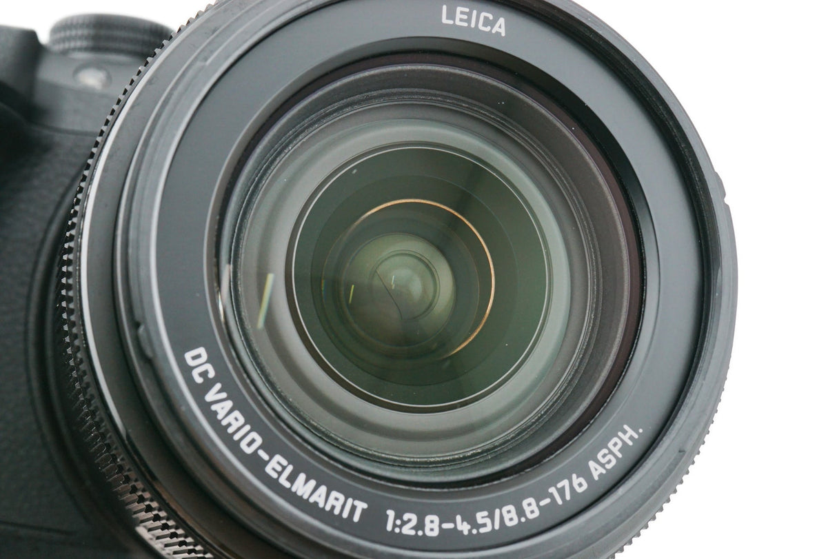 Panasonic Lumix DMC-FZ2000