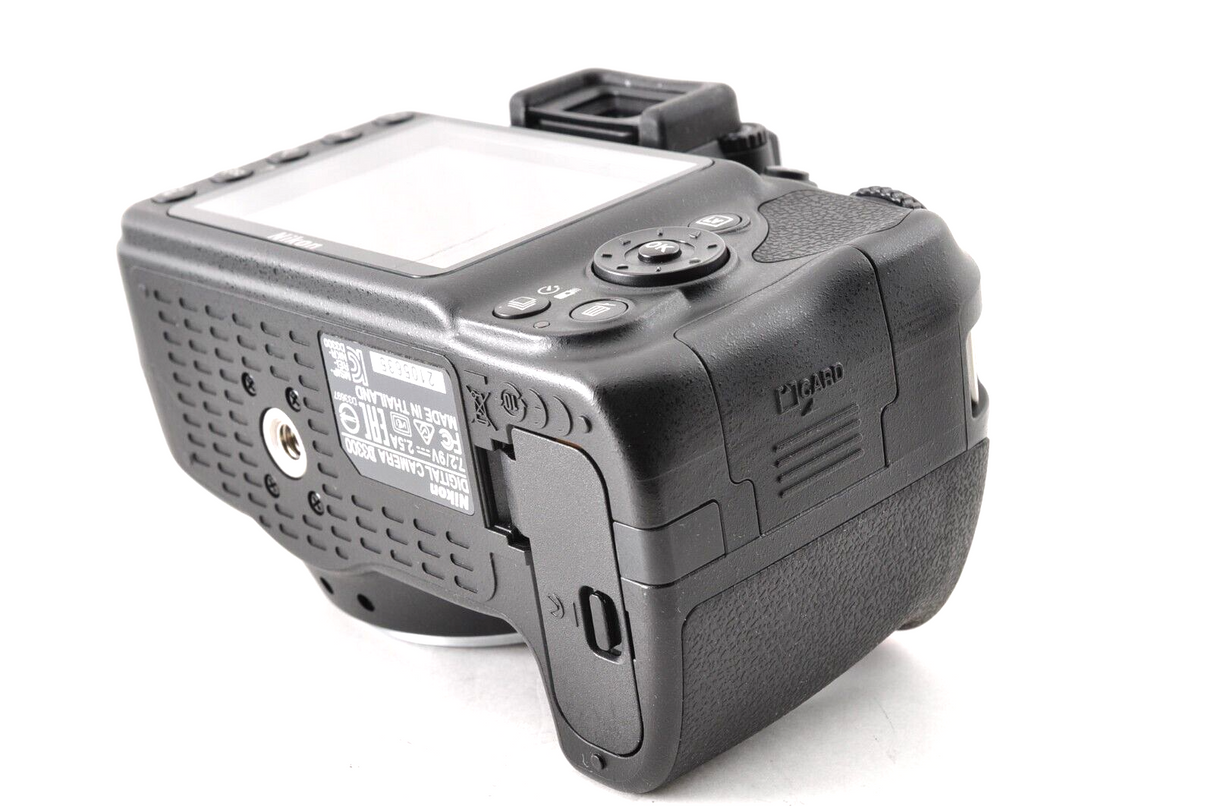 Nikon D3300 24.1 MP DSLR AF-S DX 18-55mm f/3.5-5.6G ED II