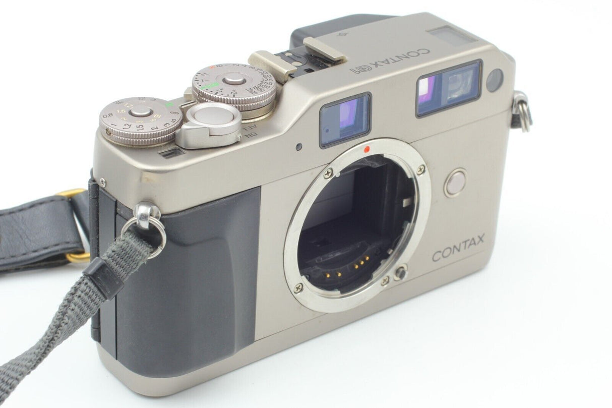 Contax G1 35mm Analog Camera Carl Zeiss Biogon 28mm...