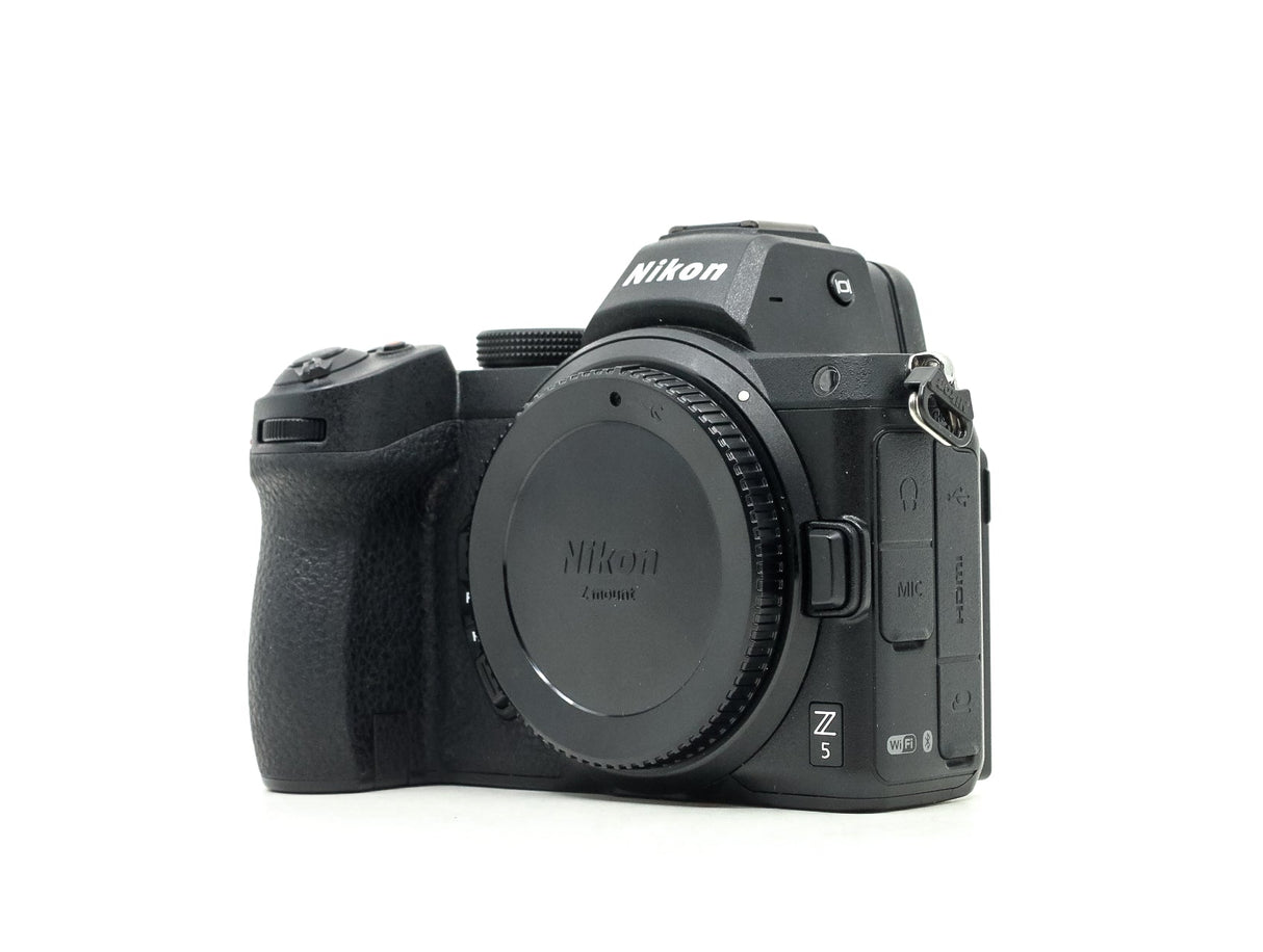 Nikon Z5 - segunda mano - excelente estado - foto principal - SKU 3784615 - Camera Market