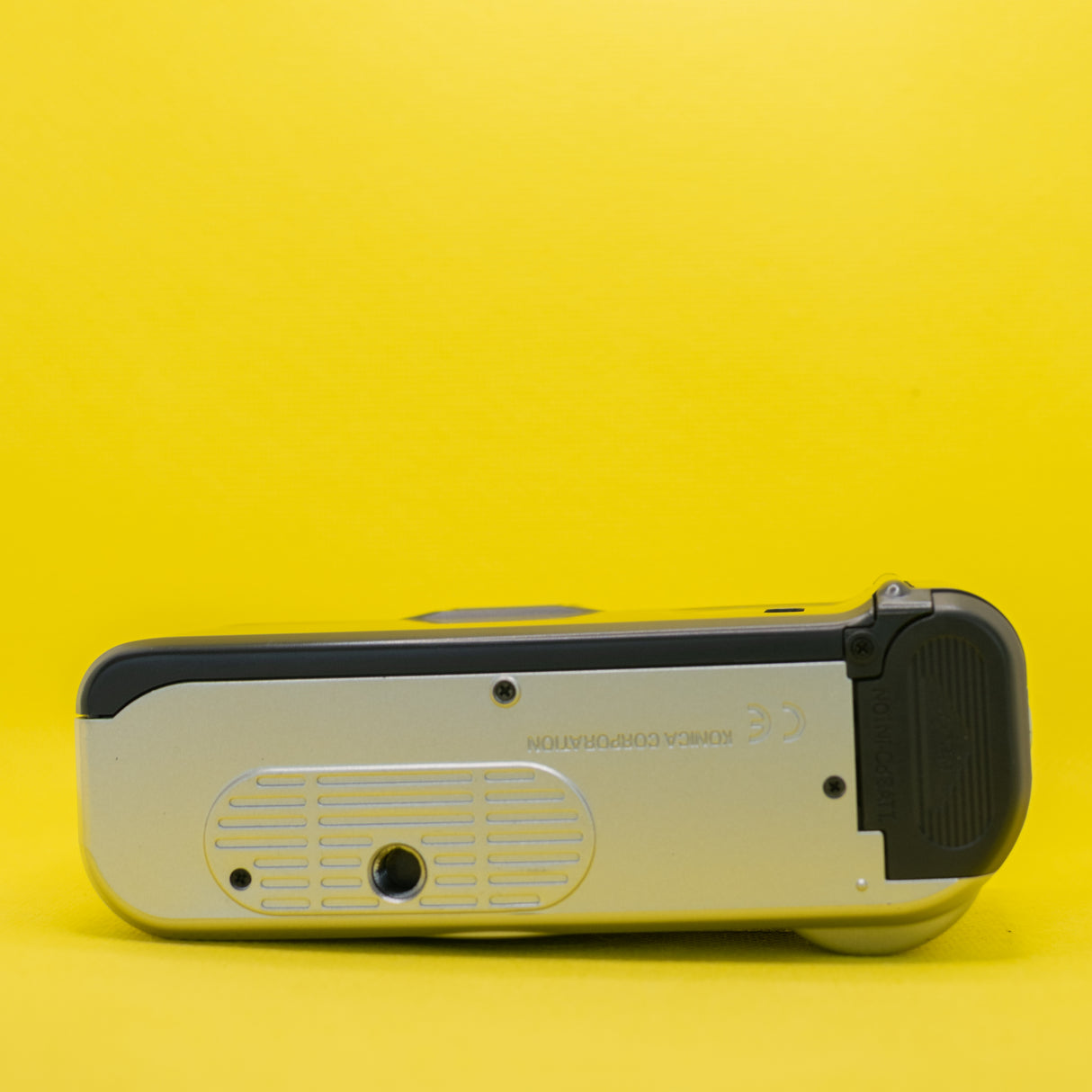 Konica Z-UP 60 - Cámara Analógica Compacta de 35mm