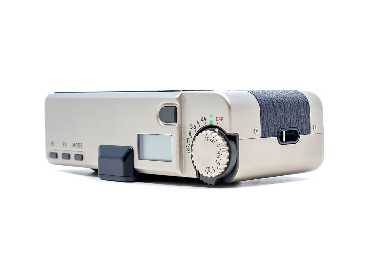 Discover the legendary Leica Minilux at Camera Market 🔍