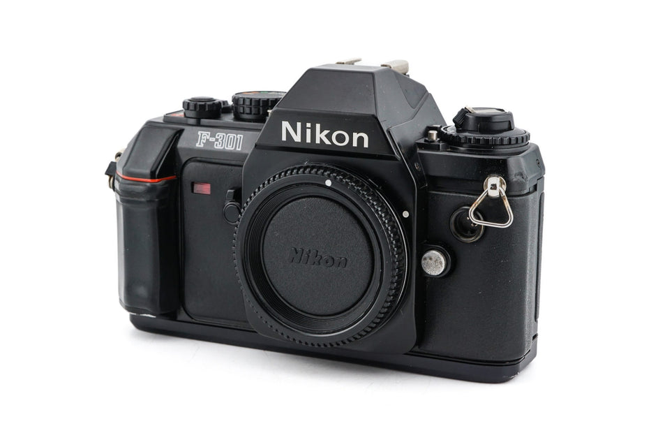 フィルムカメラ　Nikon ニコン F-301 1ed6b72cd7179a5436e44c2f4d7c67