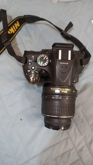 NikonD5200f115031b-550d-4625-9d0c-220399327e54