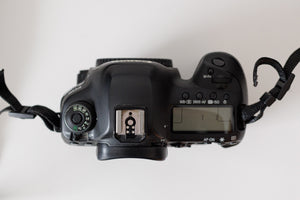 canoneos 5d mark iva33c5a44-9ddb-481e-ae36-7c916643bbab