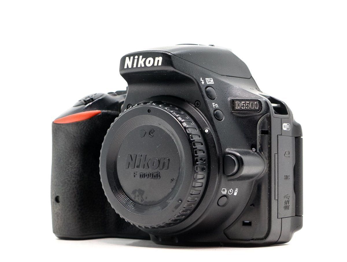Nikon D5500  · main image