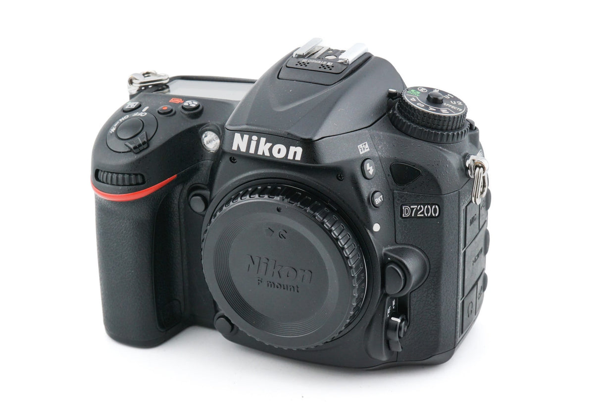 Nikon D7200 (Cuerpo)