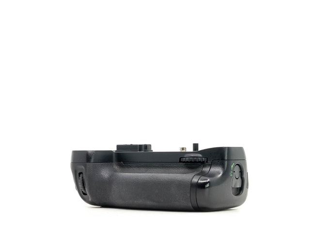 Nikon MB-D15 Battery Grip - segunda mano - excelente estado - foto principal - SKU 3797274 - Camera Market