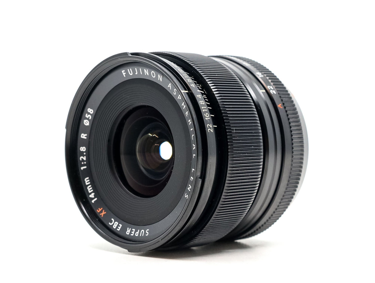 Fujifilm XF 14mm f/2.8 R - segunda mano - excelente estado - detalle 2 de 3 - SKU 3784633 - Camera Market