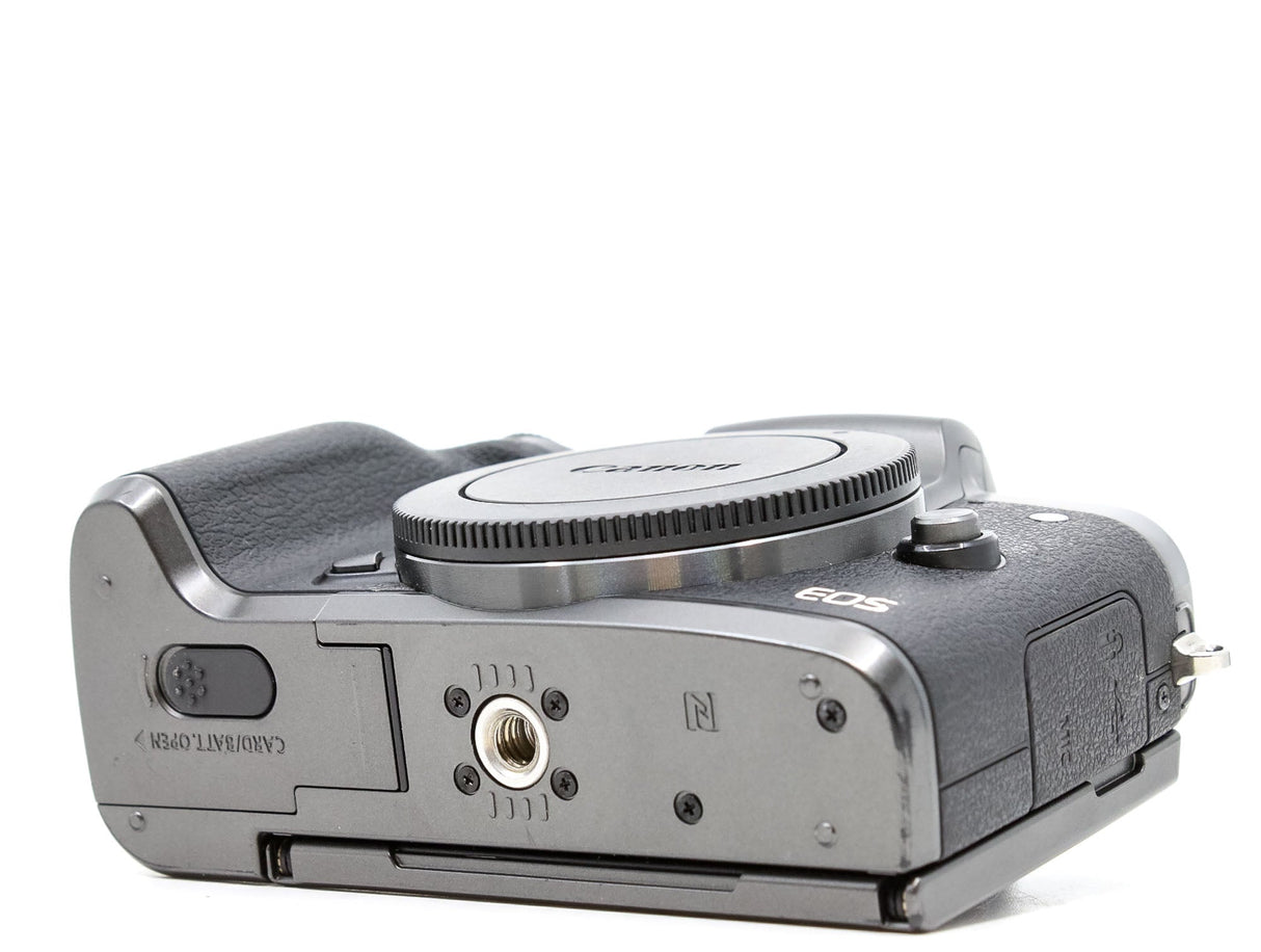 Canon EOS M5 - segunda mano - excelente estado - detalle 2 de 4 - SKU 3731805 - Camera Market