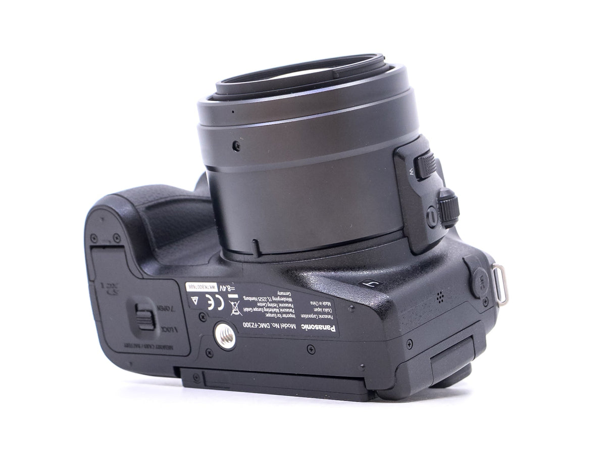 Discover the Panasonic Lumix DMC-FZ300 camera at Camera Market 📷