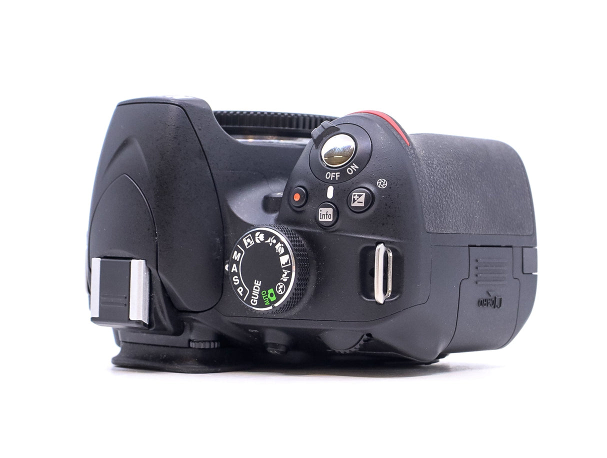 Nikon D3200 - segunda mano - excelente estado - detalle 4 de 4 - SKU 3791968 - Camera Market