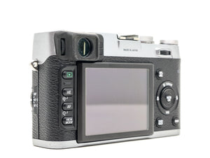 Fujifilm X100 - segunda mano - excelente estado - detalle 3 de 4 - SKU 3788273 - Camera Market