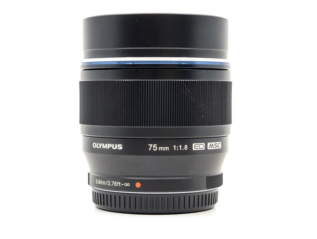 Olympus M.Zuiko Digital ED 75mm f/1.8 - segunda mano - excelente estado - foto principal - SKU 3775630 - Camera Market
