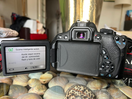 CanonEOS 700Df50cf313-f906-4afa-8195-a95681cee7e0