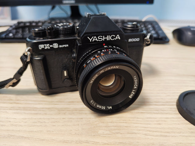 YashicaFX-3 SUPER 200019041d3f-02f4-4081-8d18-734918e0c629