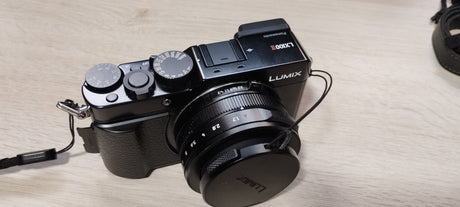 Panasonic Lumix LX100 II44629d2d-b839-4eb7-8f2b-63ab20646969