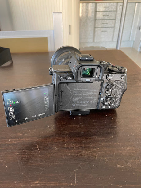 SonySony alpha 7s III96473302-7649-4362-a32b-0ca96a2a1514