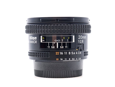 Nikon AF Nikkor 20mm f/2.8 Usado