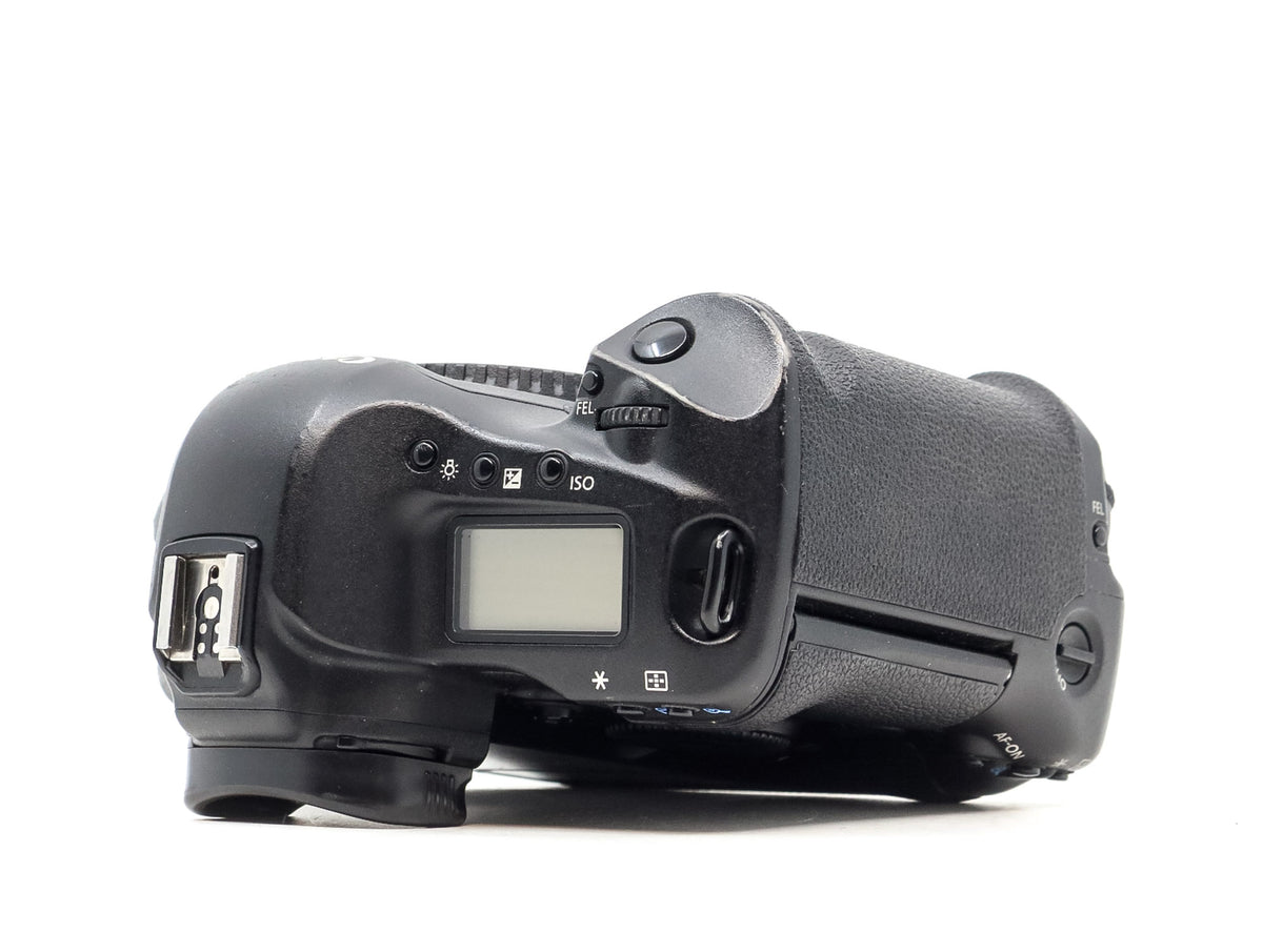 Discover the incredible features of the Canon EOS 1D Mark III at 