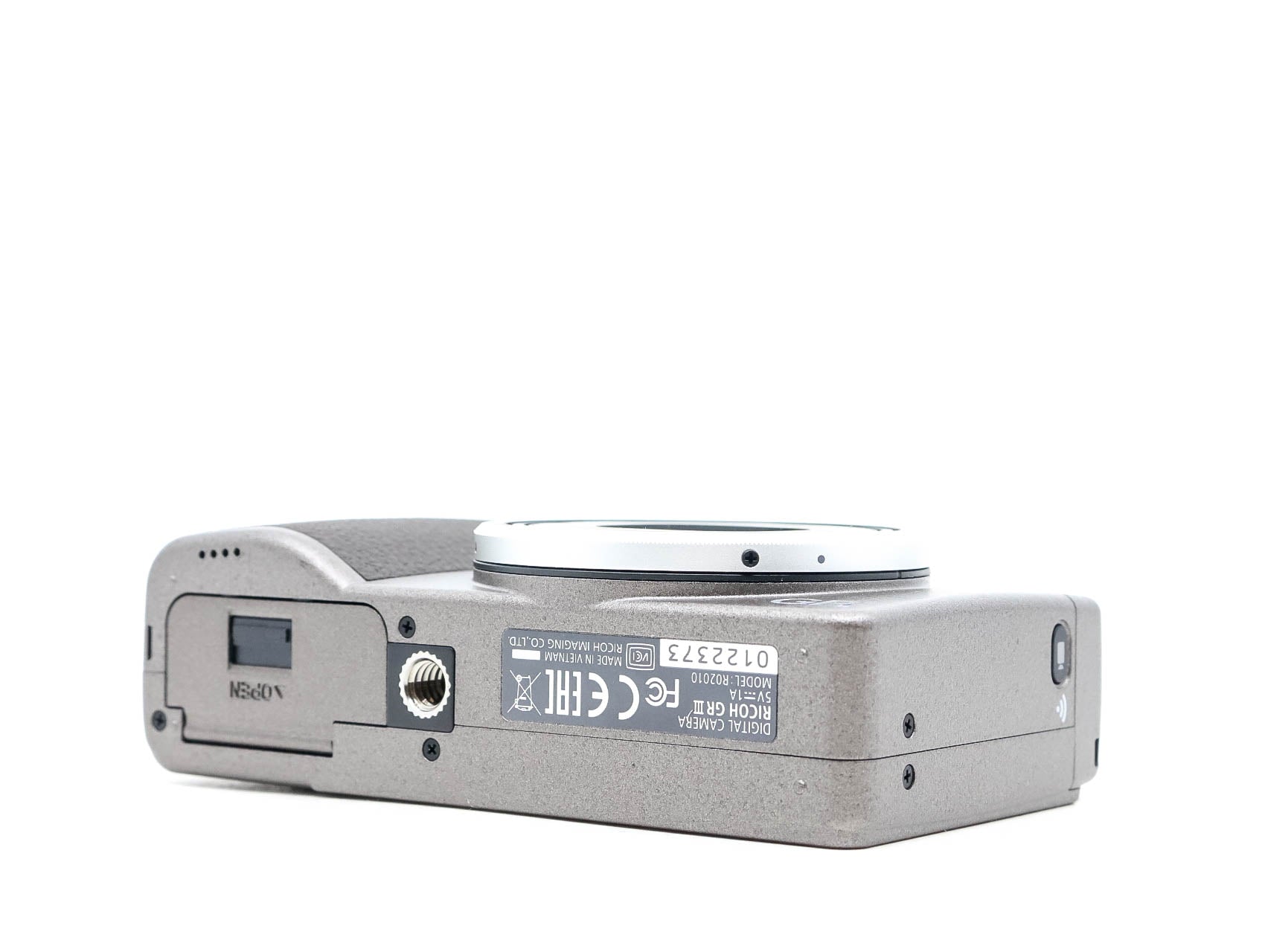 Discover the incredible features of the Ricoh GR III Diary