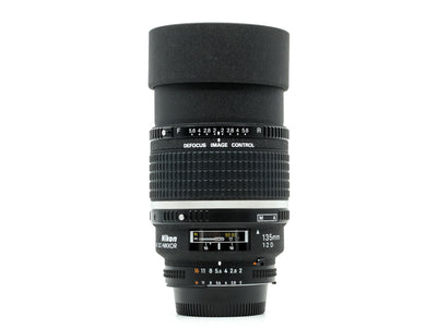 Nikon AF DC Nikkor 135mm f/2D 
