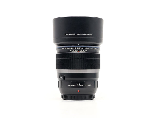 Olympus M.Zuiko Digital ED 45mm f/1.2 PRO - segunda mano - excelente estado - foto principal - SKU 3784339 - Camera Market