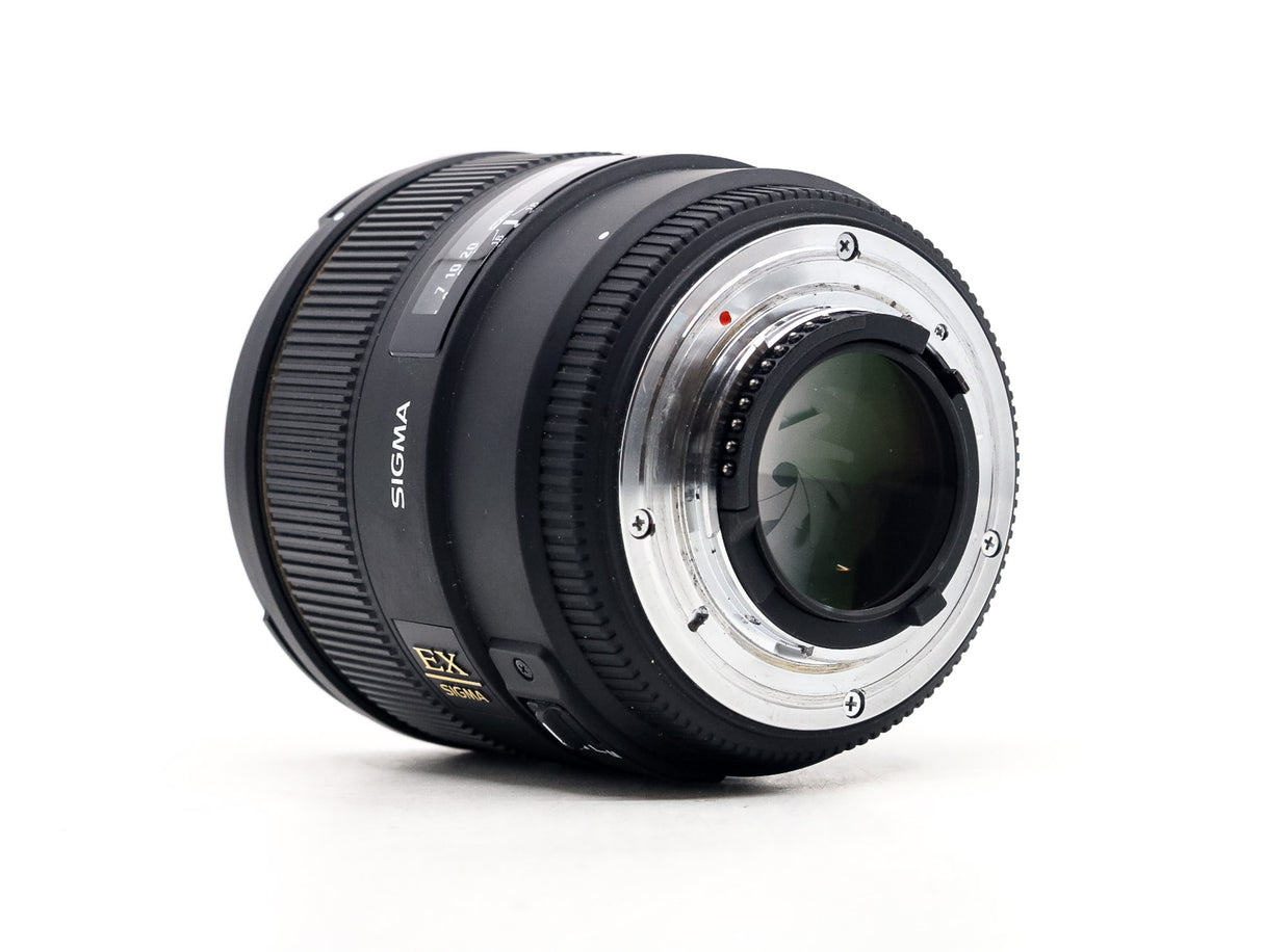 Sigma 85mm f/1.4 EX DG HSM - Nikon Fit