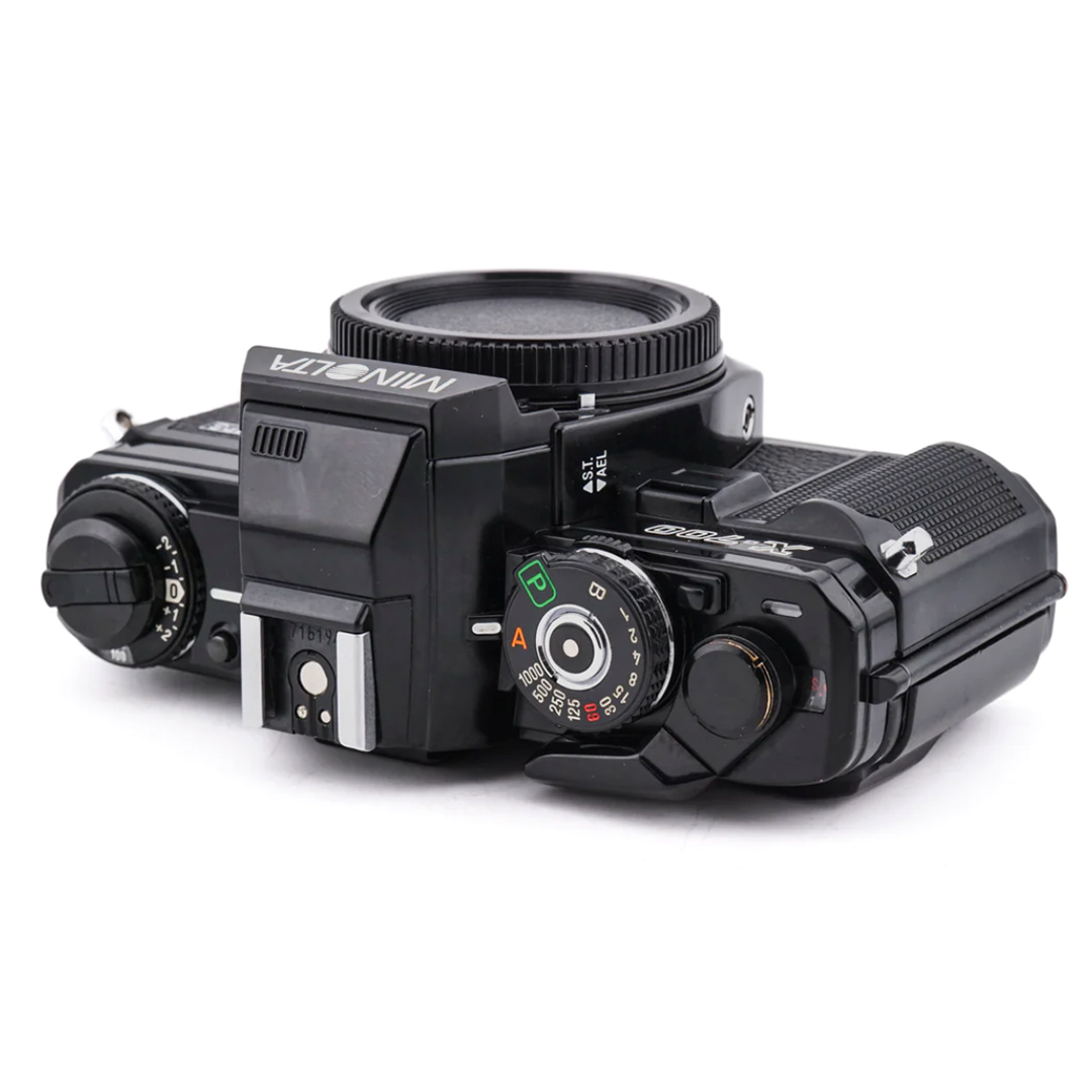 Discover the legendary Minolta X-700 camera at Camera Shop