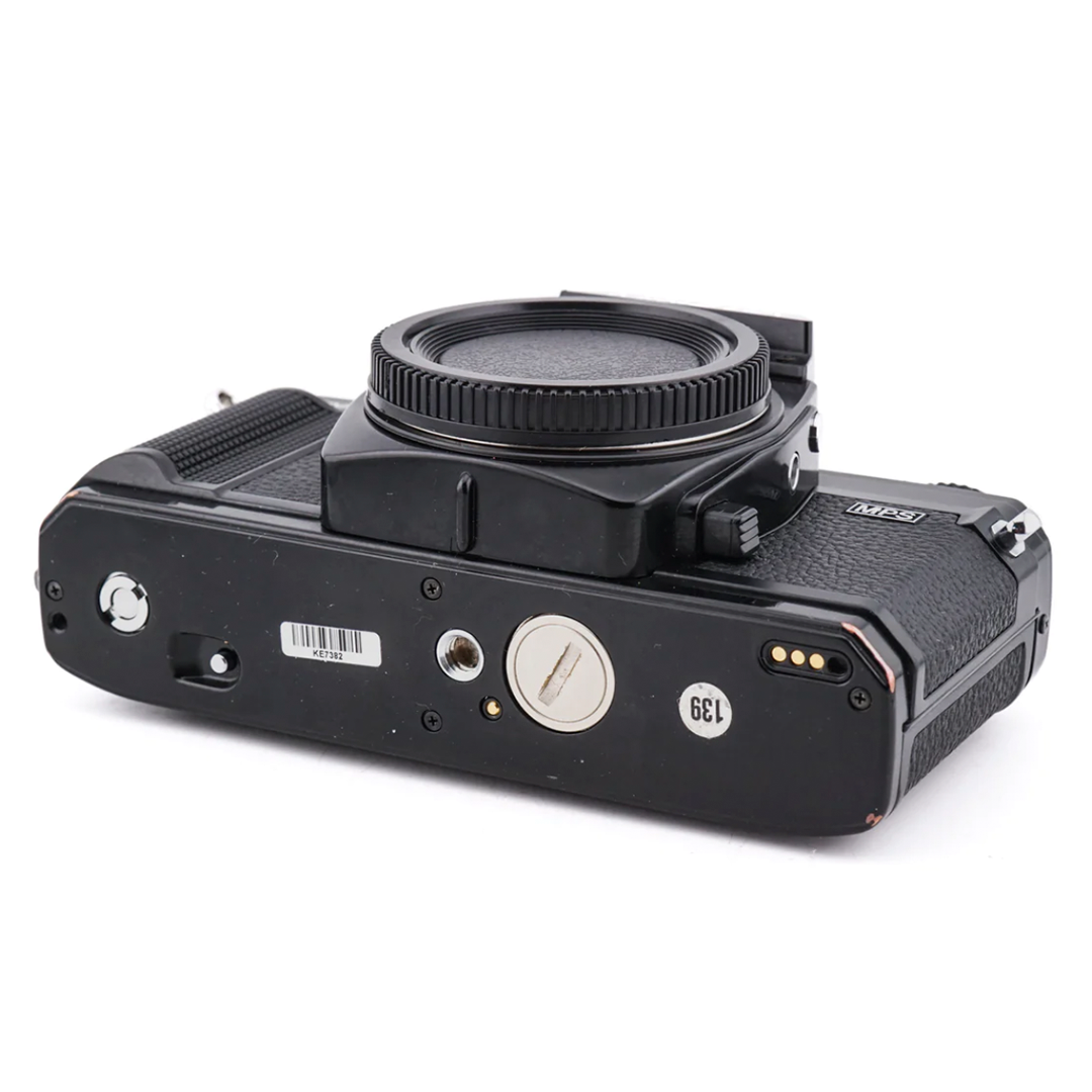 Discover the legendary Minolta X-700 camera at Camera Shop