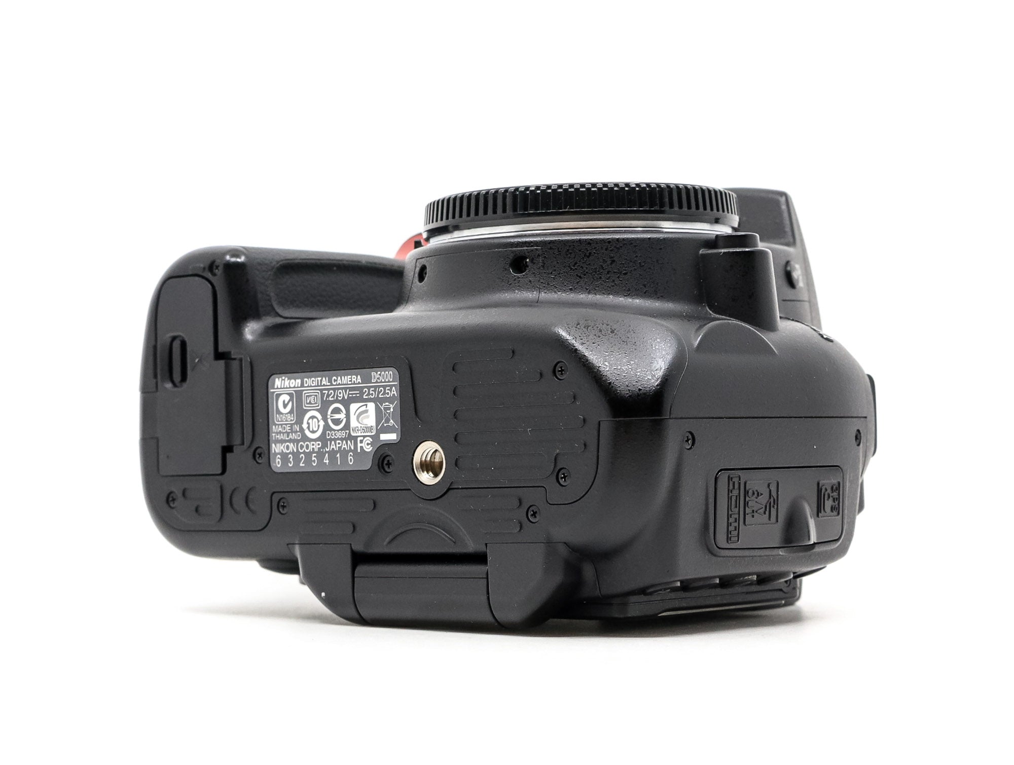 Discover the incredible features of the Nikon D5000 at Camera