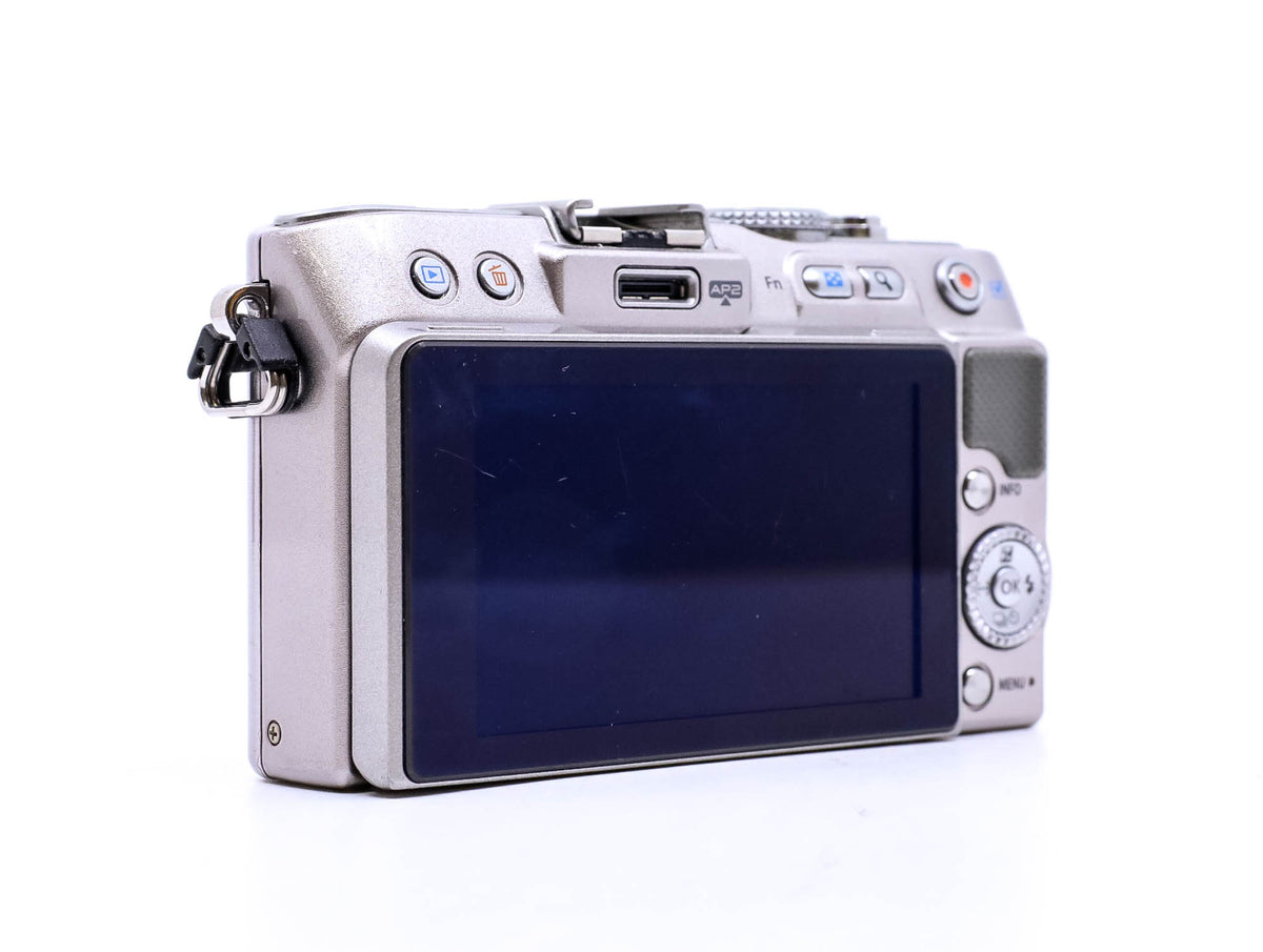 ⭐️0625_greeeen⭐️OLYMPUS E-PL3 Discover the amazing features of the Olympus Pen E-PL3 at Camera
