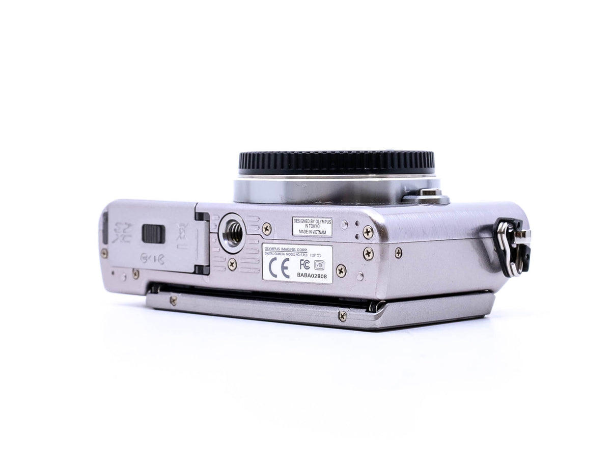 Discover the amazing features of the Olympus Pen E-PL3 at Camera