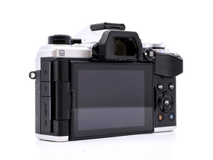 OM SYSTEM OM-5 - segunda mano - excelente estado - detalle 4 de 4 - SKU 3798218 - Camera Market