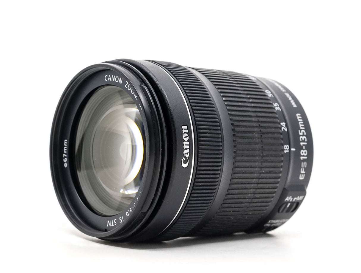 Canon EF-S 18-135mm f/3.5-5.6 IS STM