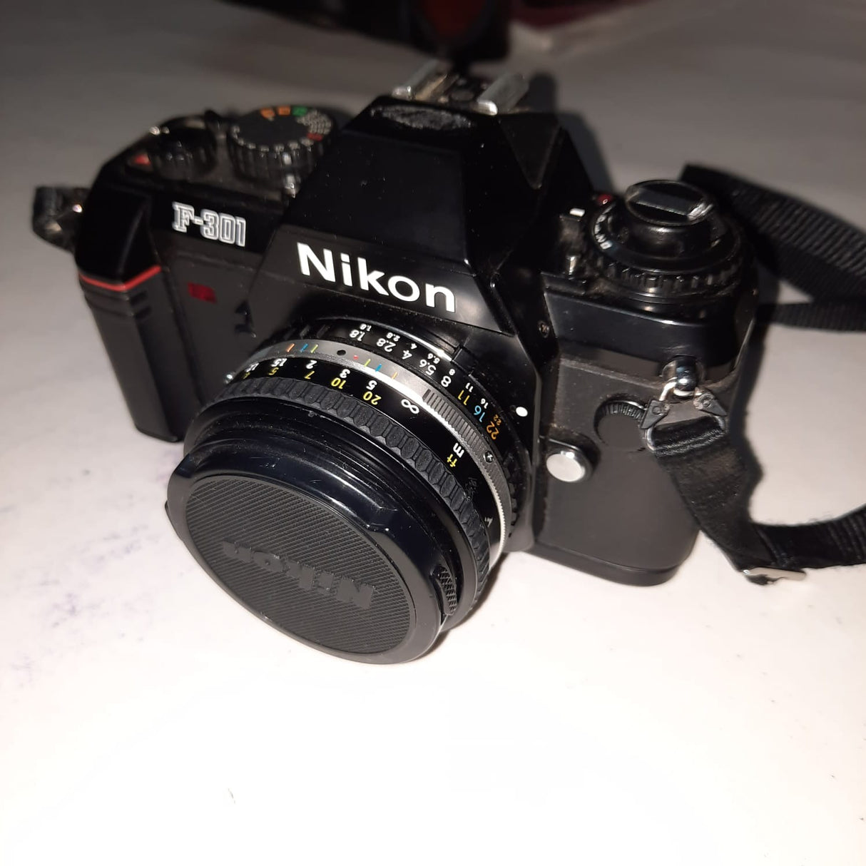NIKON F 301fc2346c2-f957-46e6-a30a-6225e3c8665b