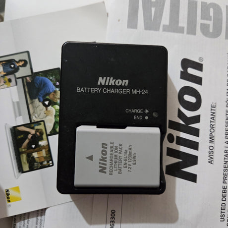 NikonD35001000b6a3-890f-47e4-bbc0-464182481e28