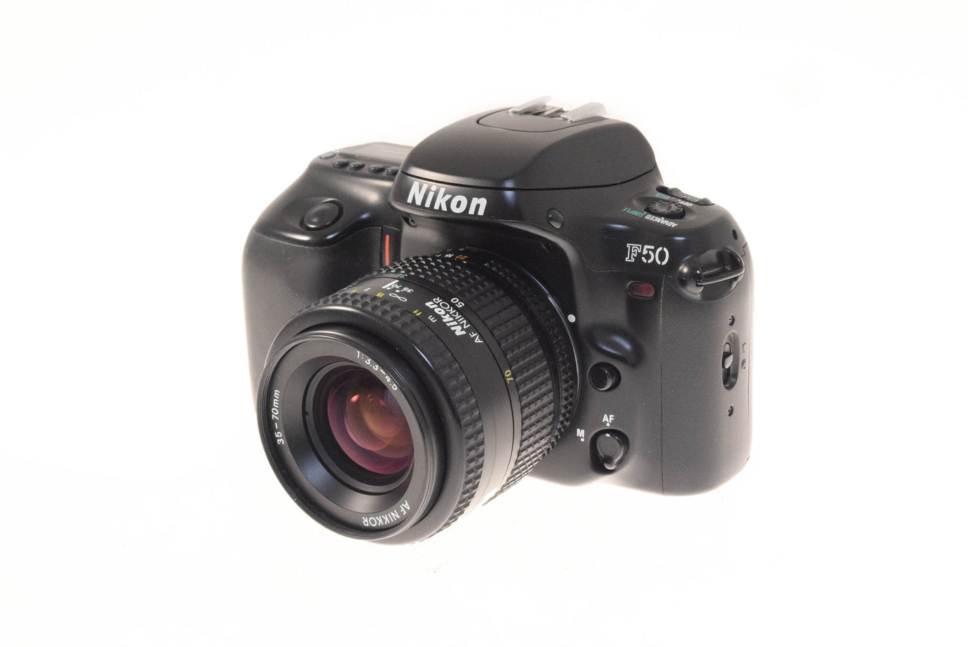 Nikon F50 + 35-70mm f3.3-4.5 AF Nikkor · imagen principal