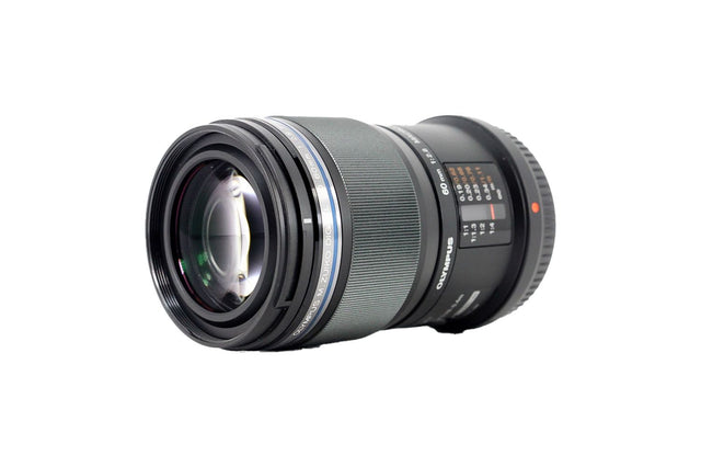 Olympus M.Zuiko Digital ED 60mm f/2.8 Macro - segunda mano - excelente estado - foto principal - SKU 3714276 - Camera Market