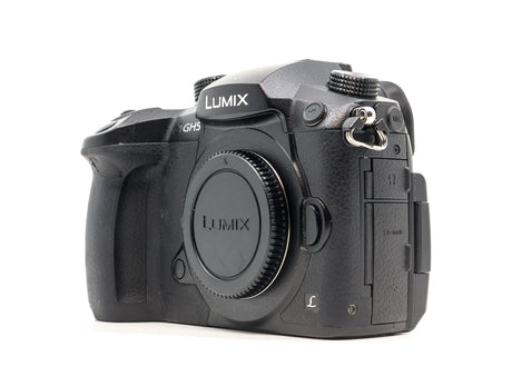 Panasonic Lumix DC-GH5 - segunda mano - excelente estado - detalle 2 de 5 - SKU 3717658 - Camera Market