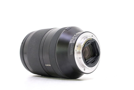 Sony FE 24-240mm f/3.5-6.3 OSS Usado
