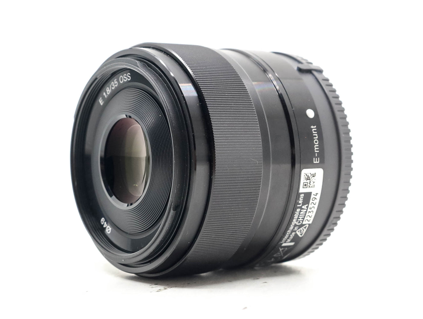 Sony E 35mm f/1.8 OSS · main image